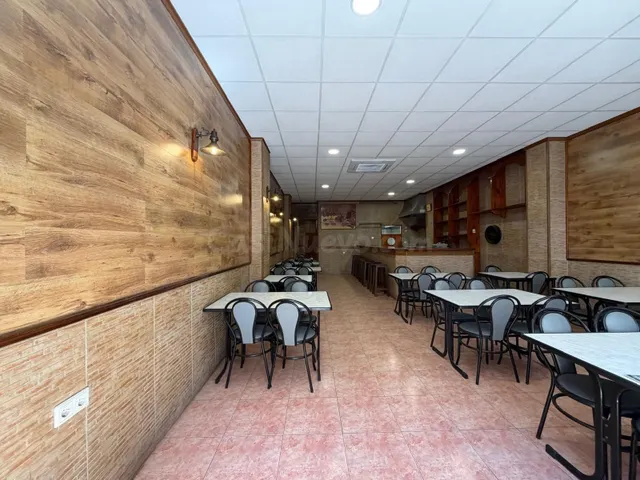 Local comercial 98m² en venta - Playa del Cura — 4