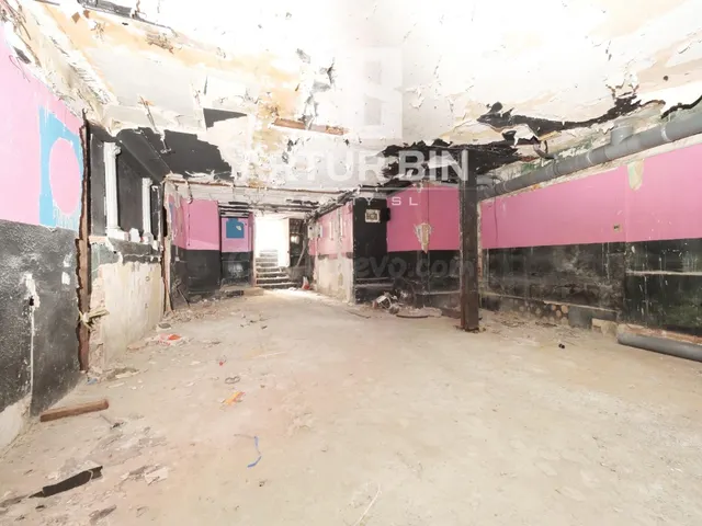 Local comercial 92m² en venta - Ciutat Vella - foto 3