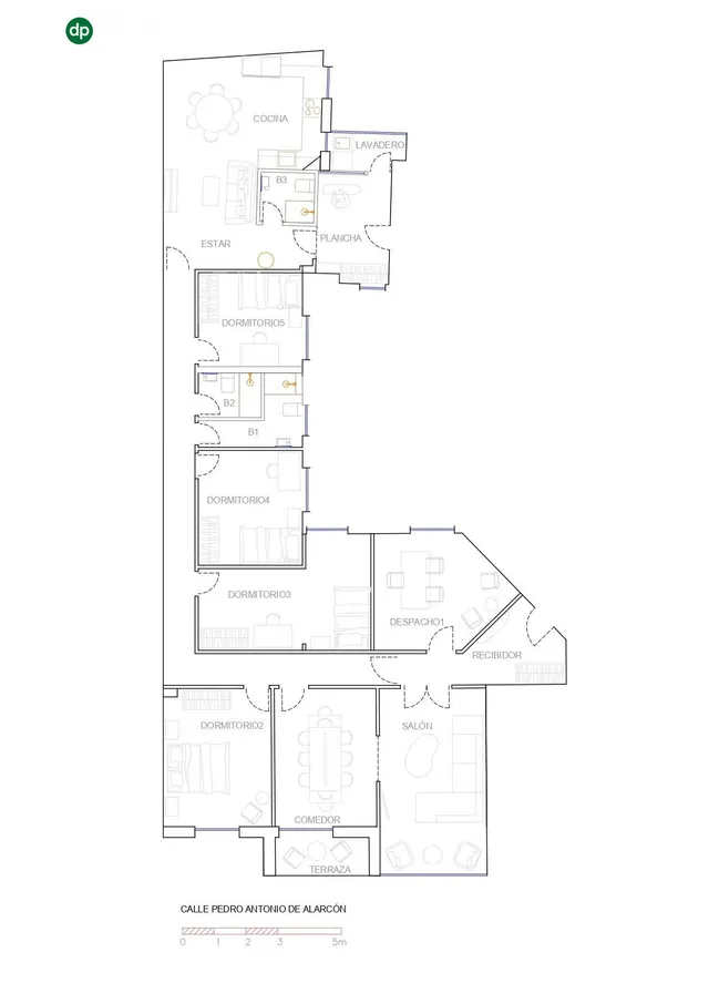 EXCLUSIVO PISO DE 253 m2 EN GRANADA CENTRO – 2.800 €/MES DE RENTABILIDAD — 36