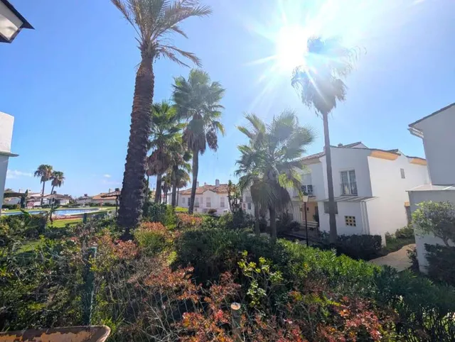 Casa de pueblo en Venta en Linea De La Concepcion, La Cádiz — 39