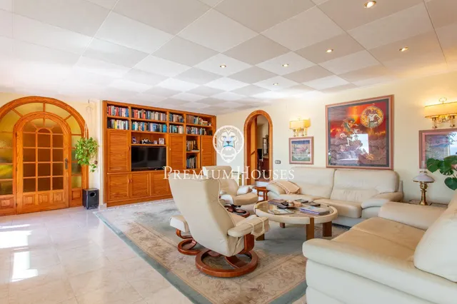 Exclusiva casa en venta en Cala Canyellas en Lloret de Mar — 6
