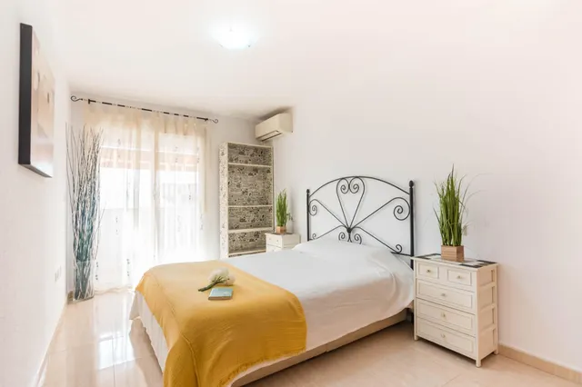 PISO EN ALCANTARILLA — 34