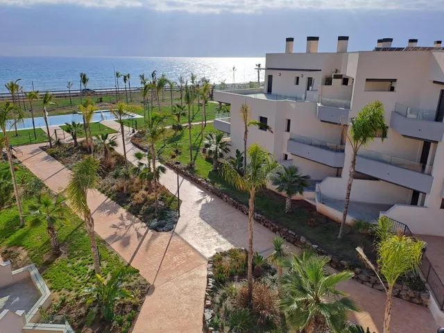 Piso en planta baja en Valle Niza, a un paso del mar. — 17