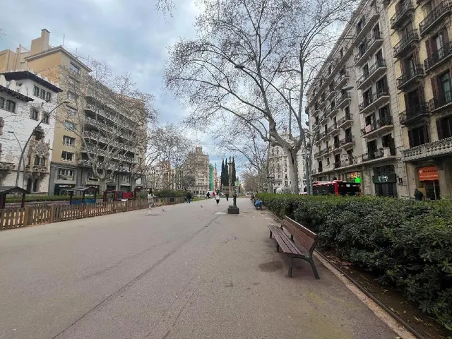 Amplia Planta Baja en c/Monistrol (Vila de Gràcia) Barcelona — 25