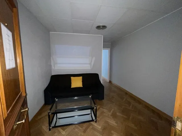 ALQUILER DE DESPACHO EN ZONA CENTRO PONFERRADA — 2