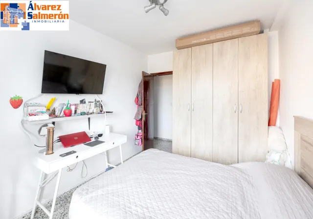 En Venta Piso de 4 dormitorios con ascensor, ideal para reformar a tu gusto. — 11