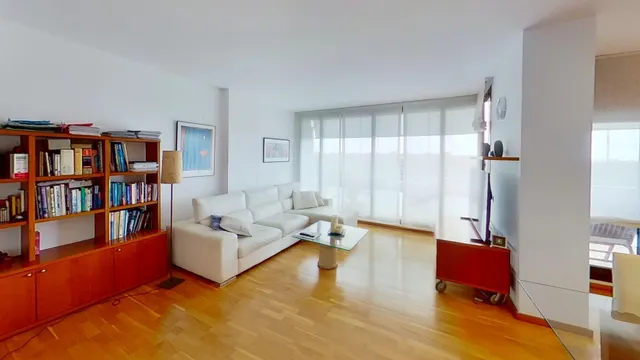 Piso en venta en Avenida del Mar — 18