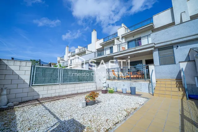 Excelente casa adosada en urbanizacion Panoramica golf - foto 2