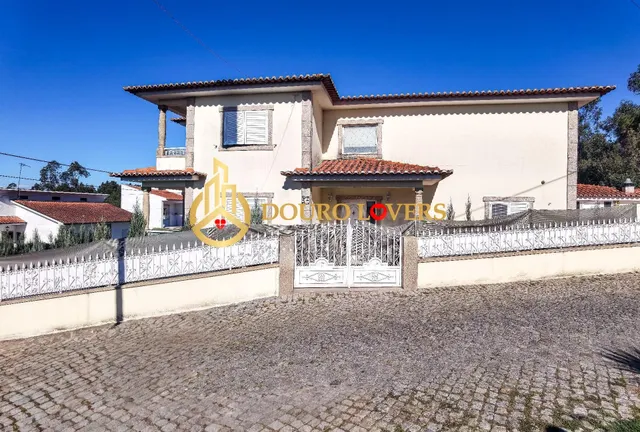 Casa 4 habitaciones 573m² en venta - Ferreira - foto 2