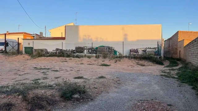 Terreno urbano en venta en Villamalea, Albacete. - foto 5