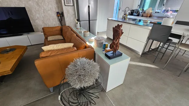 EXCLUSIVA PROPIEDAD CON PISCINA, ASCENSOR Y GRAN GARAJE EN CULLEREDO — 33