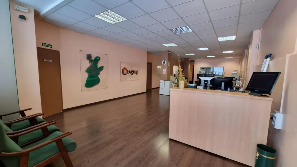 LOCAL COMERCIAL EN VENDA AL CENTRE