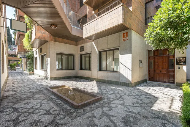 PRECIOSO ESTUDIO DE LUJO EN URBANIZACION TRIUNFO JARDIN — 46