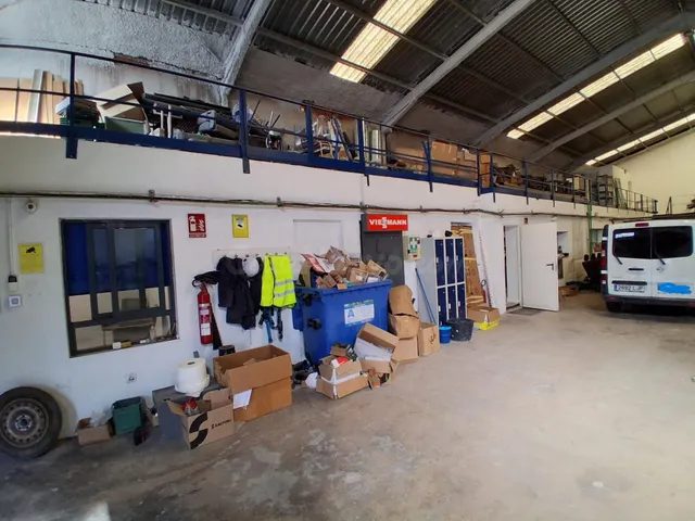 VENTA DE NAVE INDUSTRIAL EN CAMPOLLANO - foto 2