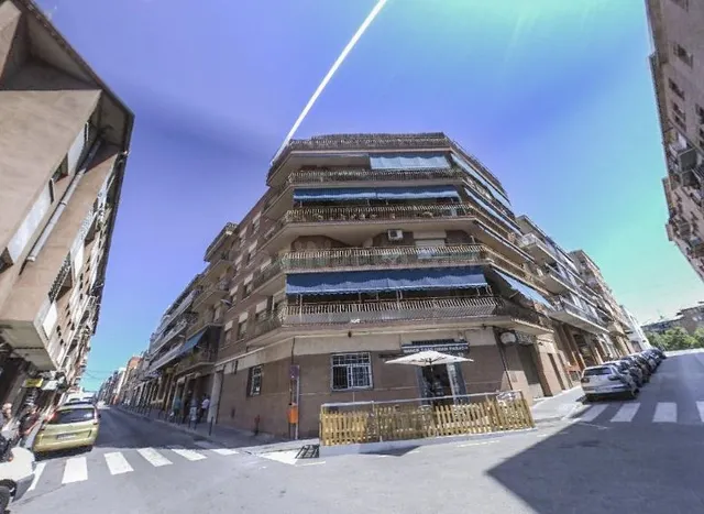 Se vende Piso OKUPADO en Menendez Y Pelayo 225 Terrassa, (Ba