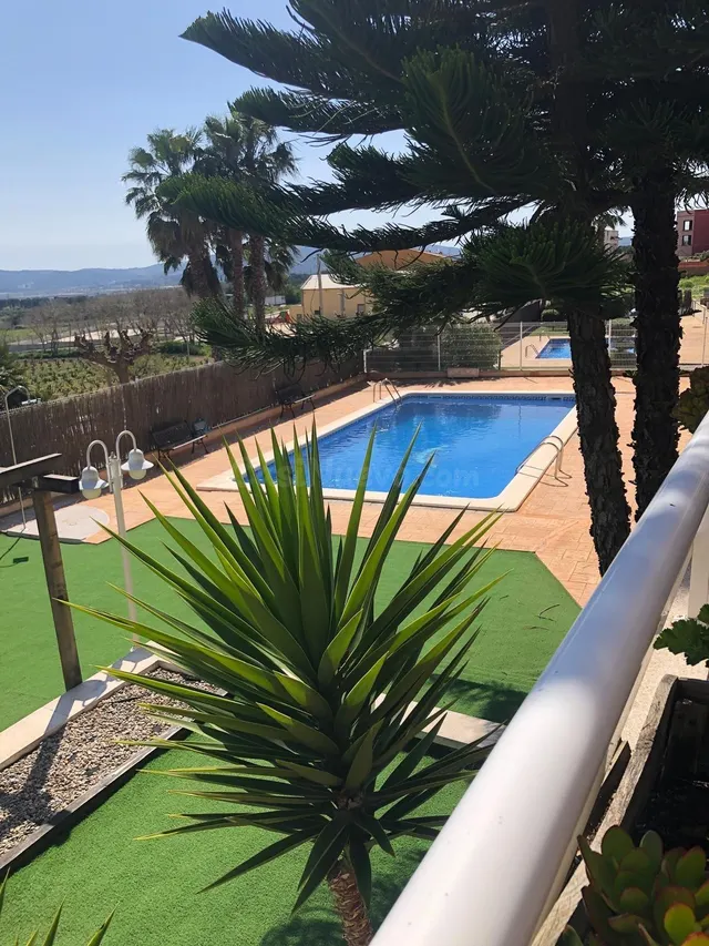 CASA ADOSADA CON PISCINA COMUNITARIA EN LA TORREGASSA SANT J - foto 2