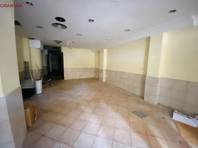 Local comercial en venta en Logroño — 3