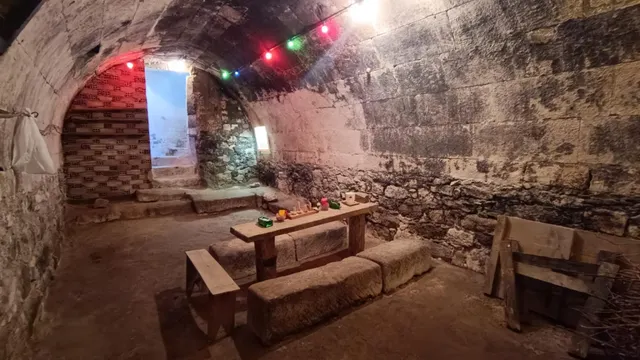 CASA EN VENTA EN MORALES DEL VINO (ZAMORA), 5 DORMITORIOS, BAÑO, BUHARDILLA, BODEGA, JARDÍN, GARAJE... — 32