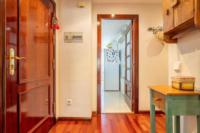 Piso con piscina zona alta de Reus — 32