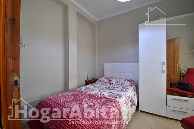 CASA CON TERRAZA Y VISTAS DESPEJADAS A LA MONTAÑA — 25