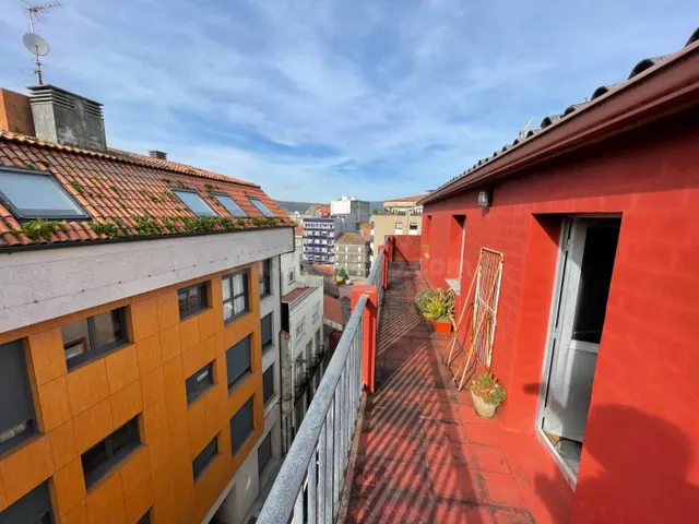 Edificio con garaje y local comercial en el centro de Ribeir - foto 3