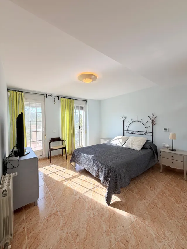 CHALET EXCLUSIVO EN ALZABARES ELCHE, CON PISCINA, ALTAS CALIDADES Y A SOLO 2 KM DEL HOSPITAL — 40