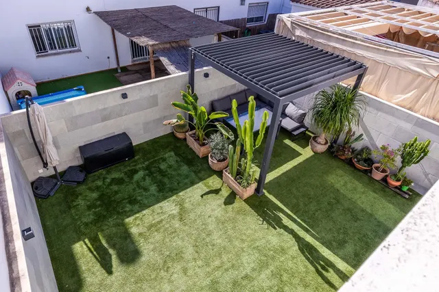 Vivienda adosada reformada, amplia y lista para entrar a vivir — 34