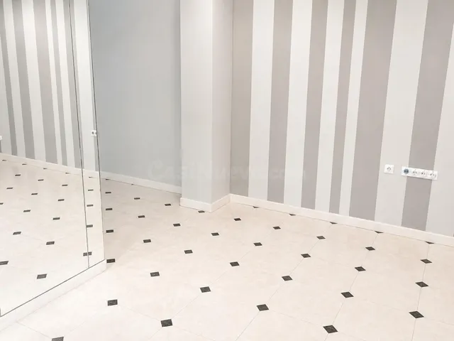 LOCAL/VIVIENDA CON MUY BUENA UBICACIÓN, ZONA DE MUCHO PASO - foto 3