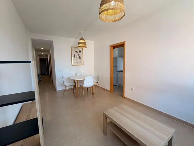 Luminoso apartamento de 2 dormitorios en zona residencial de - foto 2