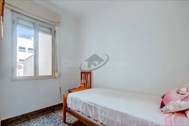 AMPLIO PISO DE 4 habitaciones CON GRAN BALCÓN — 15