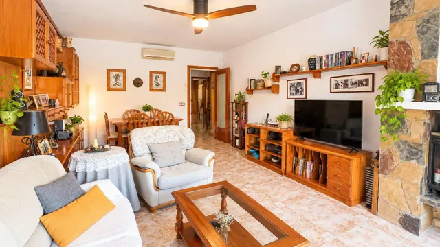 PISO PARA ENTRAR A VIVIR EN POBLENOU DE 3 habitaciones - foto 3