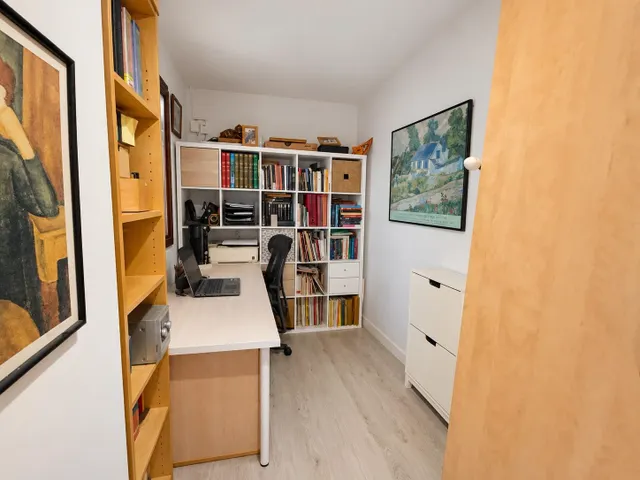 Casa en el centro de Alella, junto a la iglesia, con terraza y 4 habitaciones — 25