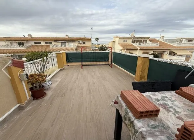 ADOSADO CON GRAN POTENCIAL EN LA FLORIDA – ORIHUELA COSTA — 16