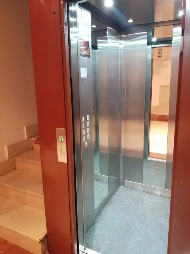 PISO EN PLENO BARRIO DE SALAMANCA — 30