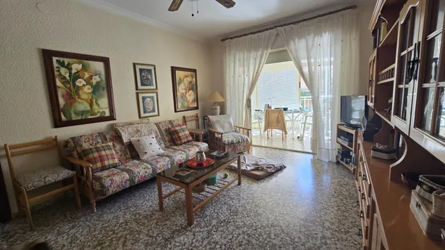 APARTAMENTO EN PRIMERA LINEA LATERAL  A 50 METROS DEL MAR — 7