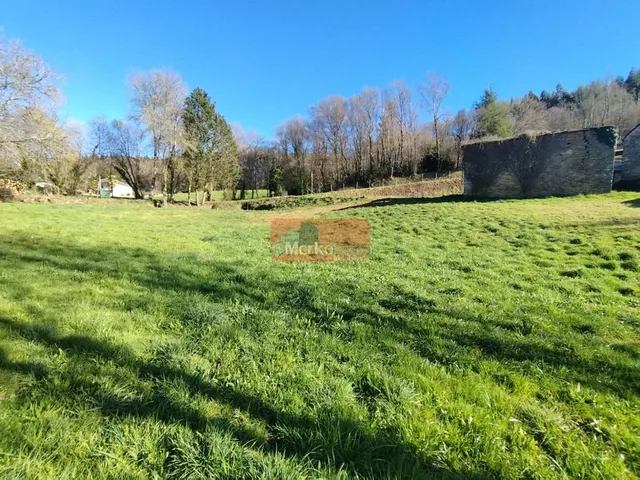 SE VENDE FINCA CON CASA DE PIEDRA PARA REHABILITAR EN CASTRO