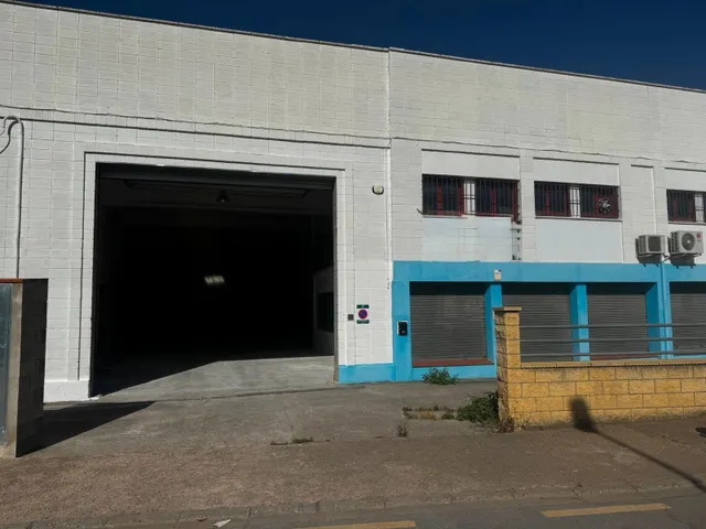 NAVE INDUSTRIAL EN REUS — 27