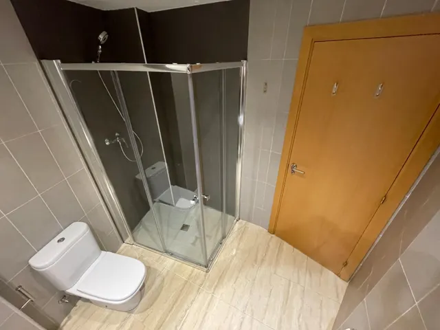 Dúplex céntrico en venta en Olesa de Montserrat, con terrazas y parking — 35
