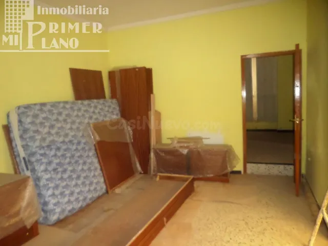 *Casa con 320m2 de suelo, en pleno centro de Tomelloso, junt - foto 3