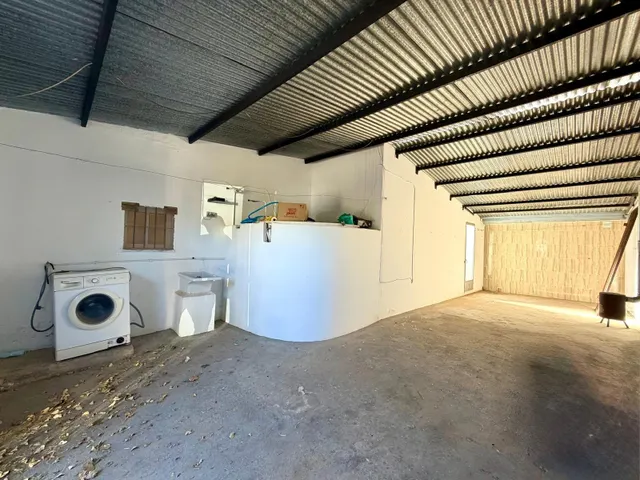 Casa de pueblo en pleno centro de La Joya con dos viviendas independientes y parcela de 500 m2 — 34