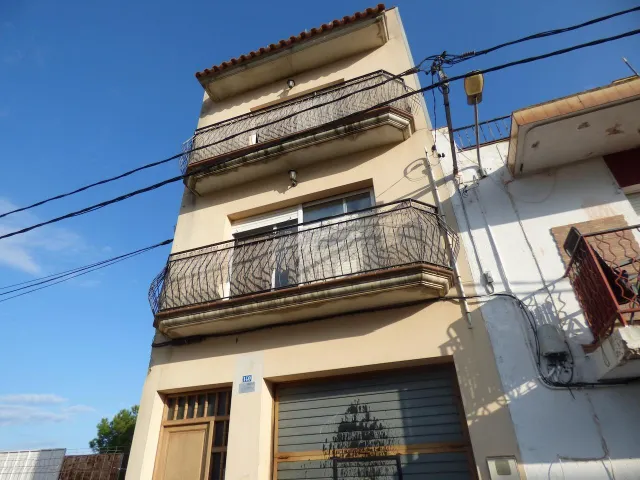 Casa en Blanes con Vistas y Potencial de Reforma por solo €199,000 — 32