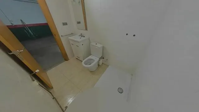 Gran casa con garaje y piscina — 19