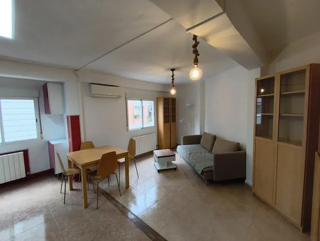 Piso de 53m2 útiles. Distribuido en dos dormitorios, salón, cocina y baño — 7