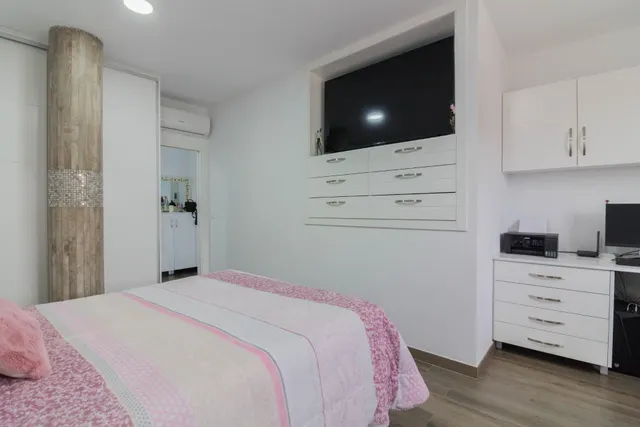 VIVIENDA CON NEGOCIO EN ABANILLA. — 10