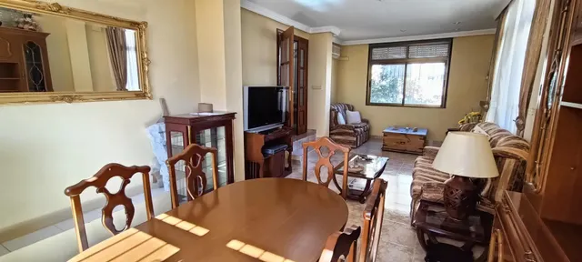 Gran chalet independiente de 3 plantas con dos viviendas y piscina — 27