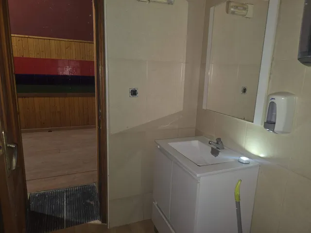 PON TU NEGOCIO DE COMIDA PARA LLEVAR Y OTRO PARA TIENDA EN  SANTA POLA — 17