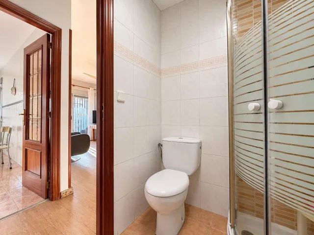 Adosado con gran patio, terraza y garaje en massarrojos, junto a Valencia — 33
