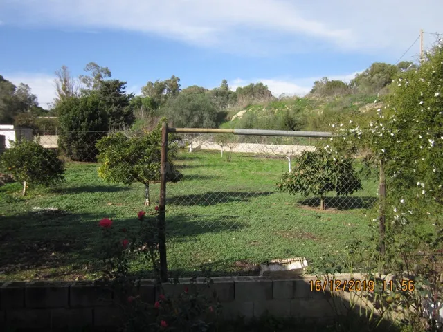 CASA CON PARCELA CERCA DE VEJER DE LA FRA