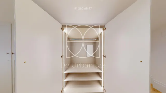 Piso 2 habitaciones 122m² en venta - Cortes — 37