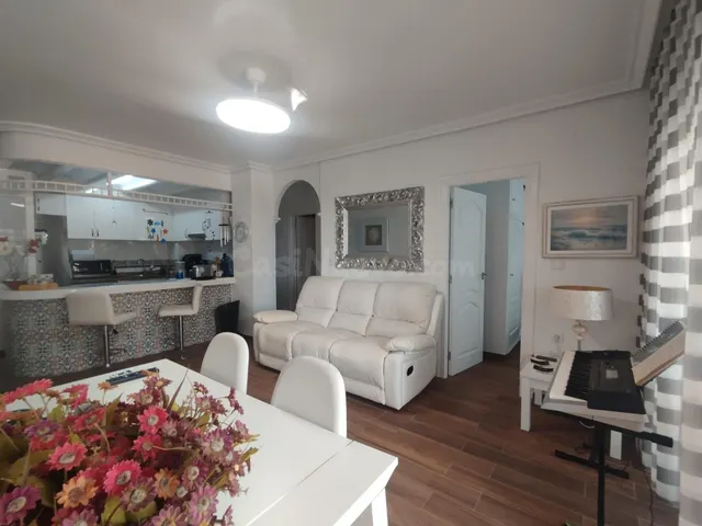 Apartamento reformado en segunda linea de playa  con vistas al mar en Guardamar del Segura — 12